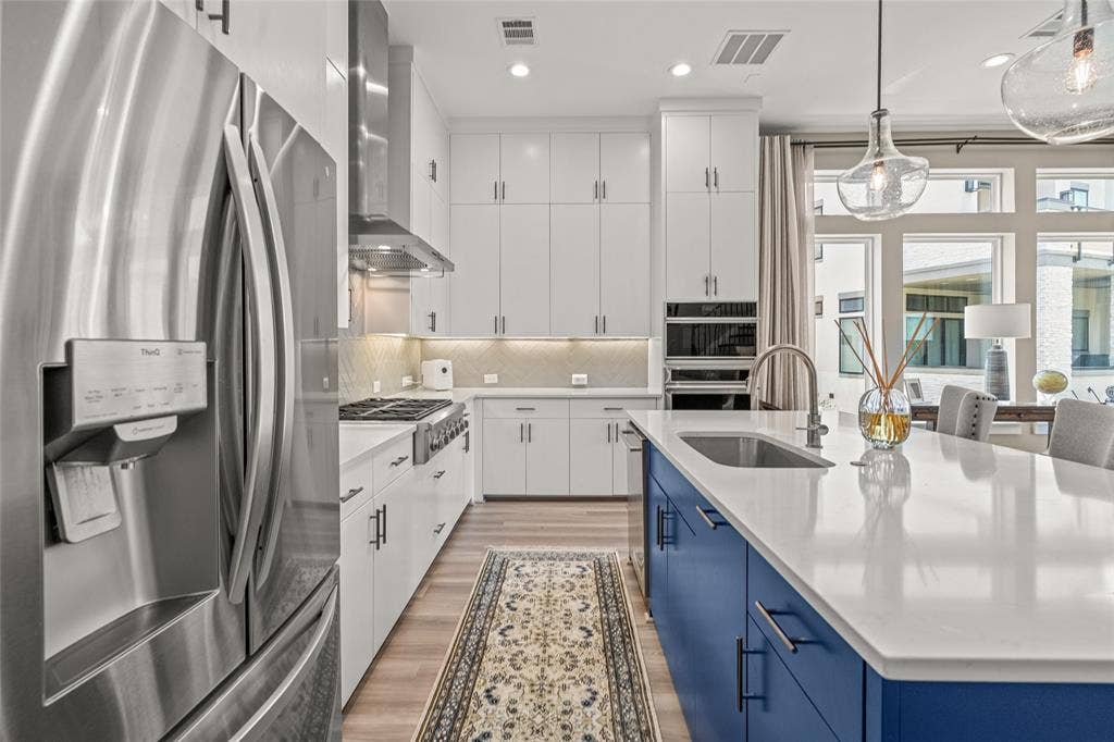 6104 Preserve Drive, Plano, TX 75024 6104 Preserve Drive, Plano, TX 75024