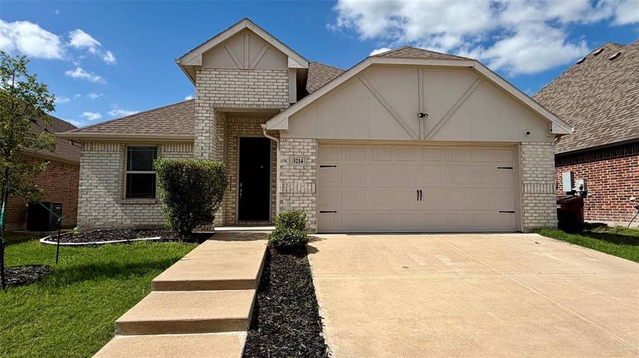 Property photo for 3214 Feller Lane, Royse City, TX