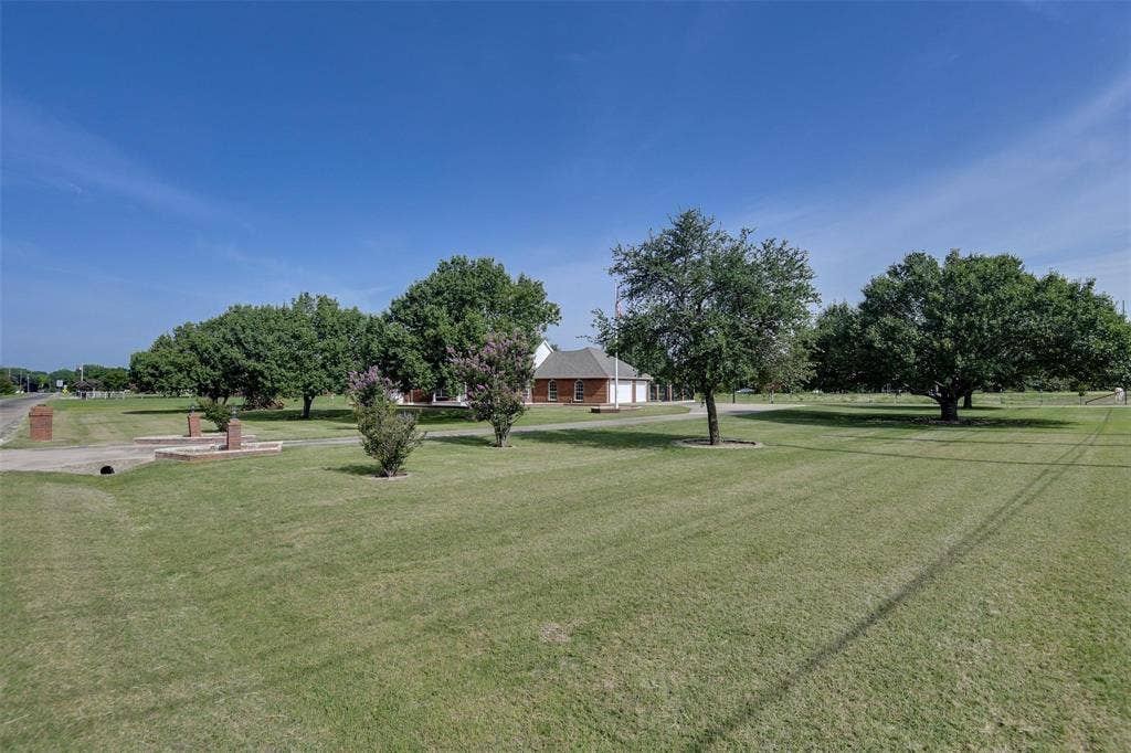 6603 Champion Road, Midlothian, TX 76065