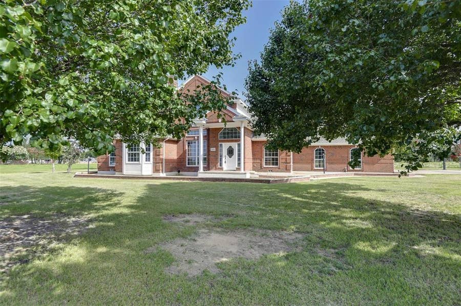 Property photo for 6603 Champion Road, Midlothian, TX
