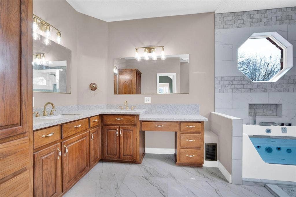 6603 Champion Road, Midlothian, TX 76065