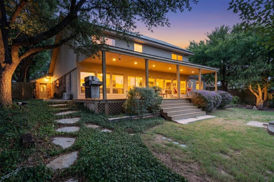 Property photo for 9302 Ravenswood Road, Granbury, TX