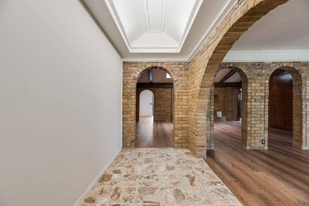 2520 Coleshire Drive, Plano, TX 75075 2520 Coleshire Drive, Plano, TX 75075