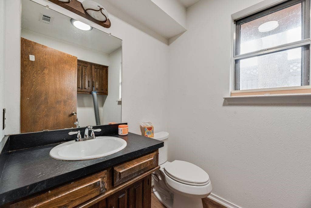2520 Coleshire Drive, Plano, TX 75075 2520 Coleshire Drive, Plano, TX 75075