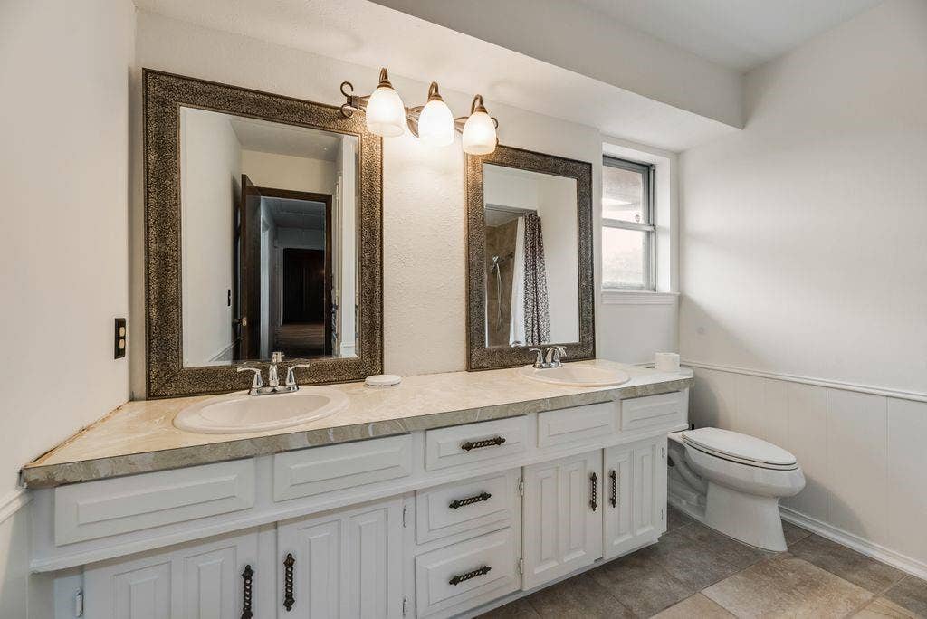2520 Coleshire Drive, Plano, TX 75075 2520 Coleshire Drive, Plano, TX 75075