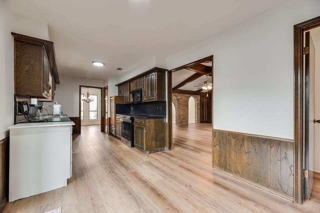 2520 Coleshire Drive, Plano, TX 75075 2520 Coleshire Drive, Plano, TX 75075