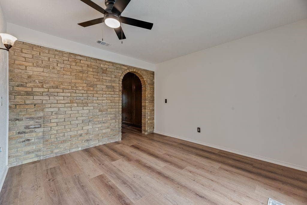 2520 Coleshire Drive, Plano, TX 75075 2520 Coleshire Drive, Plano, TX 75075