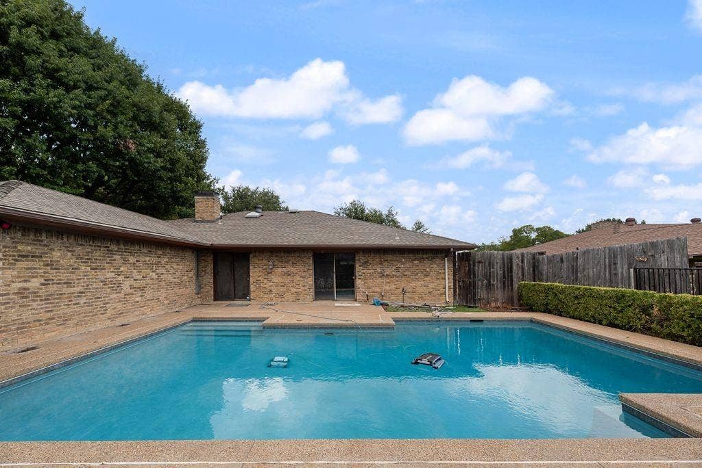 2520 Coleshire Drive, Plano, TX 75075 2520 Coleshire Drive, Plano, TX 75075