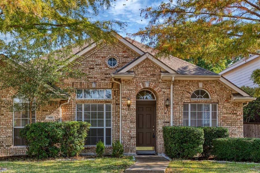 Property photo for 1621 Oak Brook Lane, Allen, TX
