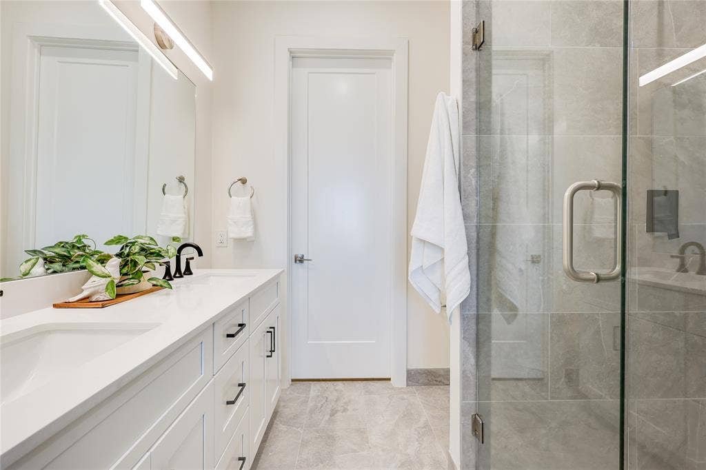 1902 N Carroll Avenue, #401, Dallas, TX 75204 1902 N Carroll Avenue, #401, Dallas, TX 75204