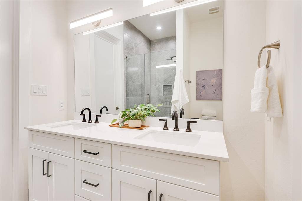 1902 N Carroll Avenue, #401, Dallas, TX 75204 1902 N Carroll Avenue, #401, Dallas, TX 75204