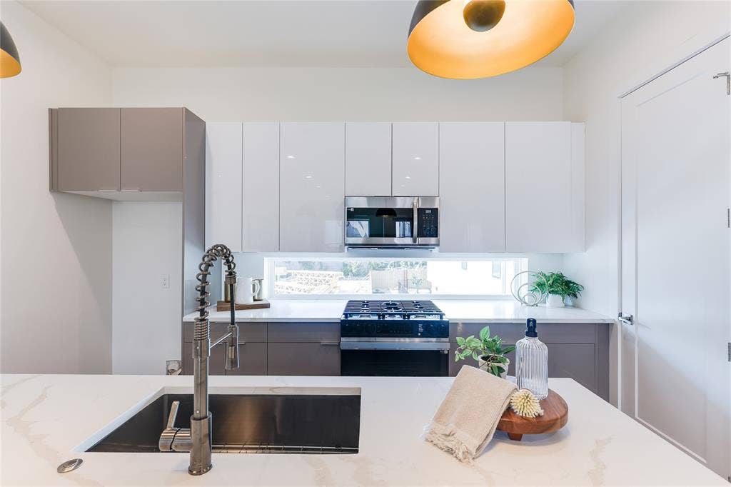 1902 N Carroll Avenue, #401, Dallas, TX 75204 1902 N Carroll Avenue, #401, Dallas, TX 75204