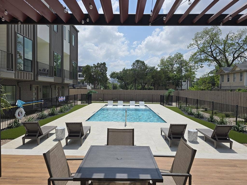1902 N Carroll Avenue, #401, Dallas, TX 75204 1902 N Carroll Avenue, #401, Dallas, TX 75204