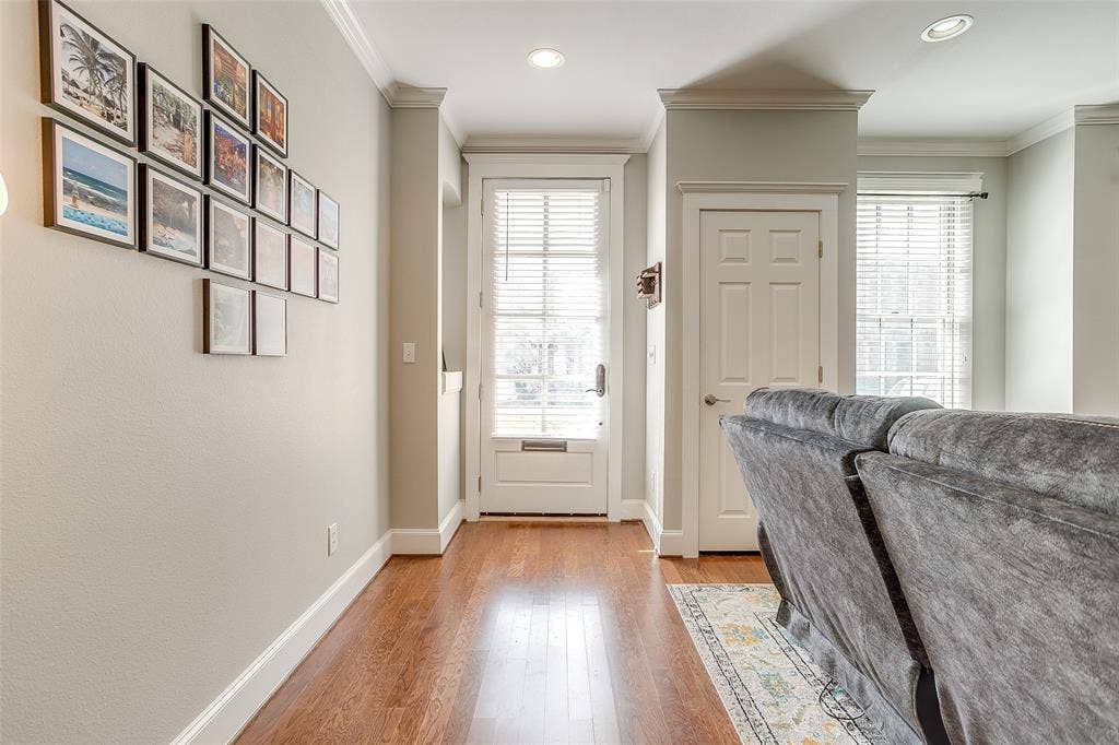 1211 S Adams Street, Fort Worth, TX 76104 1211 S Adams Street, Fort Worth, TX 76104