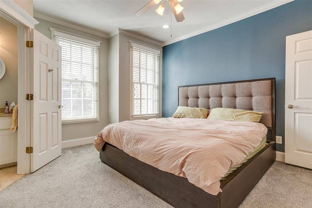 1211 S Adams Street, Fort Worth, TX 76104 integrated lighting, and crown molding