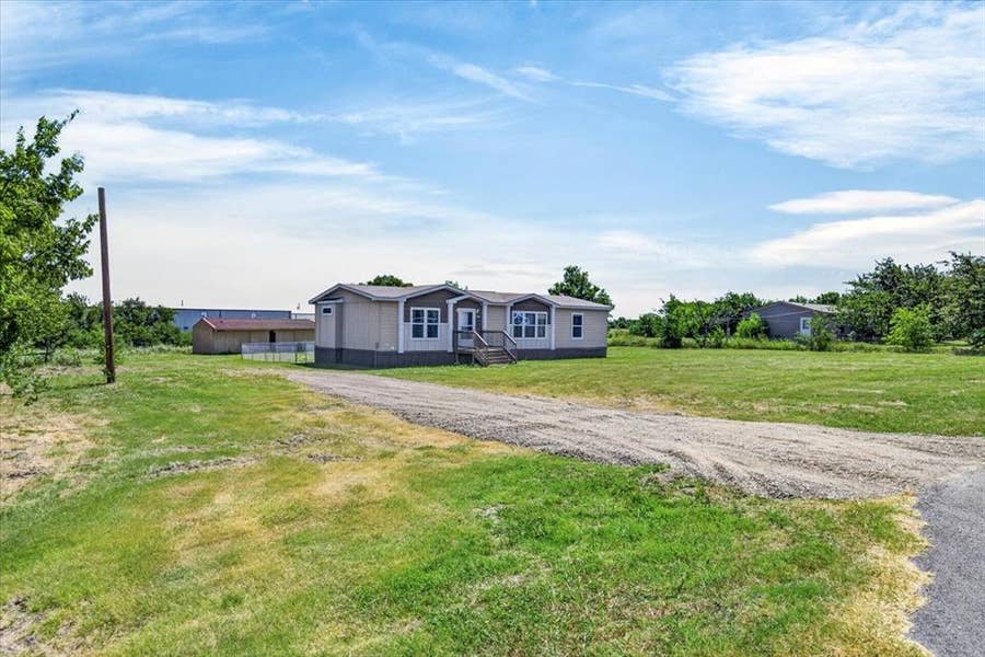 Property photo for 1129 Ragsdale Street, Terrell, TX