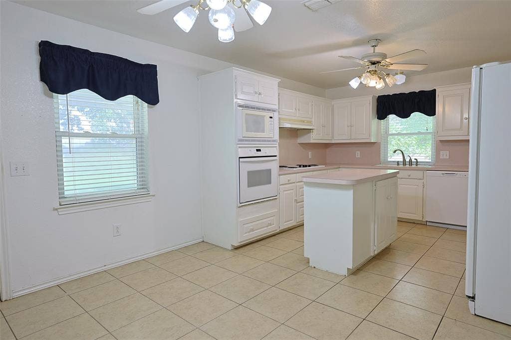 2550 W Lucas Road, Lucas, TX 75002 2550 W Lucas Road, Lucas, TX 75002