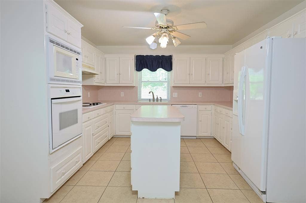 2550 W Lucas Road, Lucas, TX 75002 2550 W Lucas Road, Lucas, TX 75002