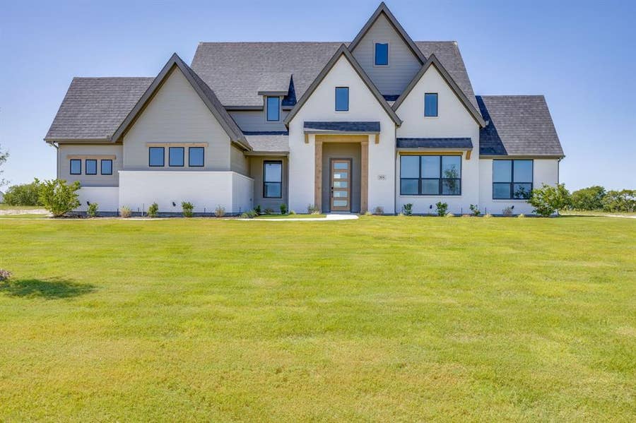 Property photo for 2830 Guadalupe Peak, Waxahachie, TX