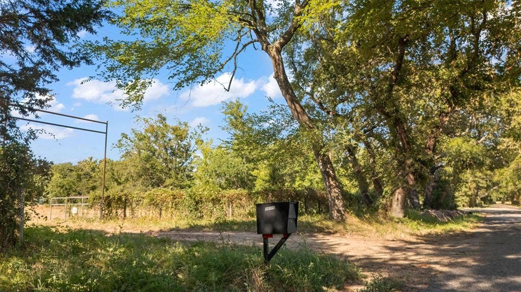 28300 County Road 2100, Kemp, TX 75143 28300 County Road 2100, Kemp, TX 75143