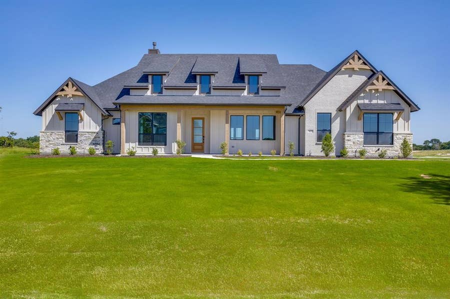Property photo for 3051 Paradise Mountain Way, Waxahachie, TX