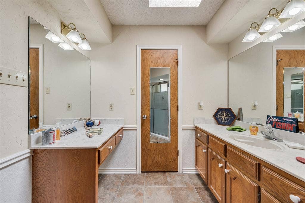 607 S 2nd Street, Midlothian, TX 76065 607 S 2nd Street, Midlothian, TX 76065