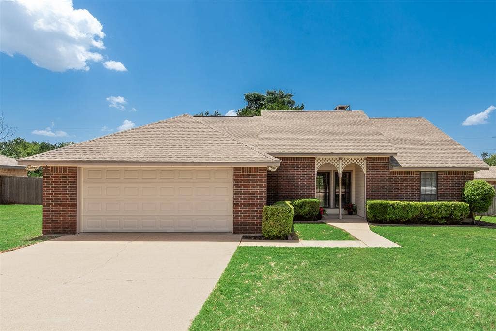 607 S 2nd Street, Midlothian, TX 76065 607 S 2nd Street, Midlothian, TX 76065