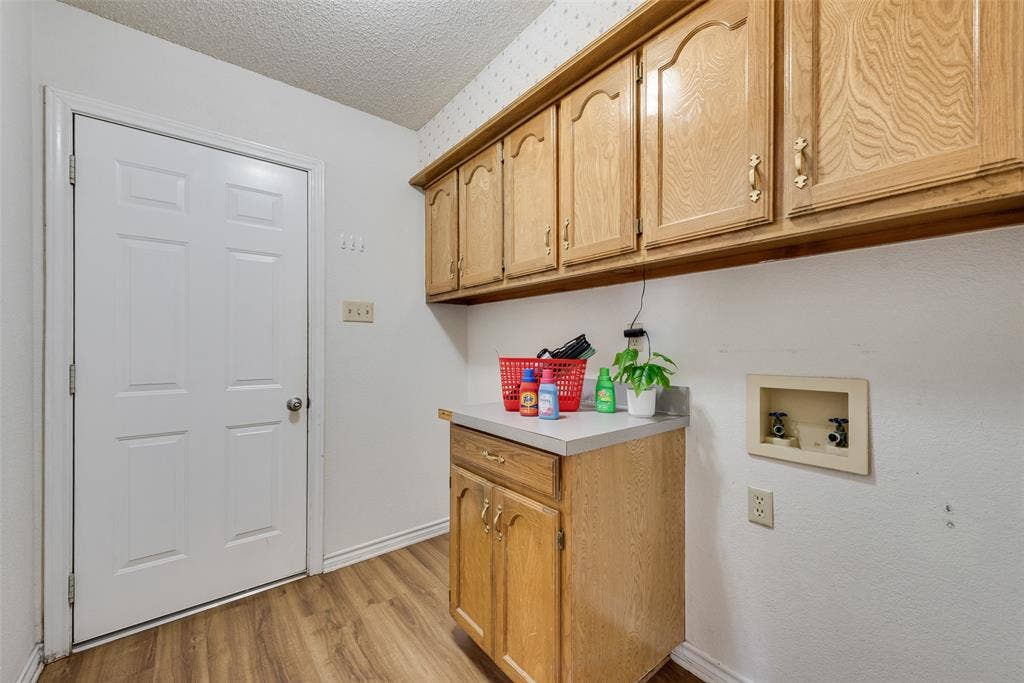 607 S 2nd Street, Midlothian, TX 76065 607 S 2nd Street, Midlothian, TX 76065