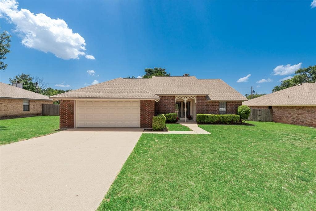 607 S 2nd Street, Midlothian, TX 76065 607 S 2nd Street, Midlothian, TX 76065