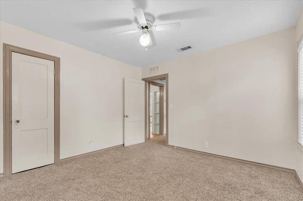 1113 Hudgins Avenue, Fort Worth, TX 76111 1113 Hudgins Avenue, Fort Worth, TX 76111