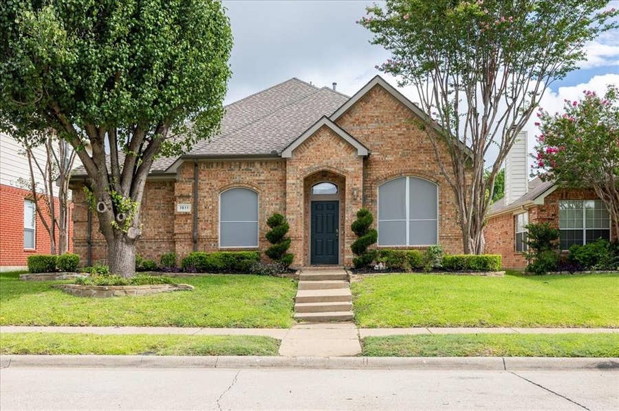 Property photo for 1511 Fallcreek Court, Allen, TX