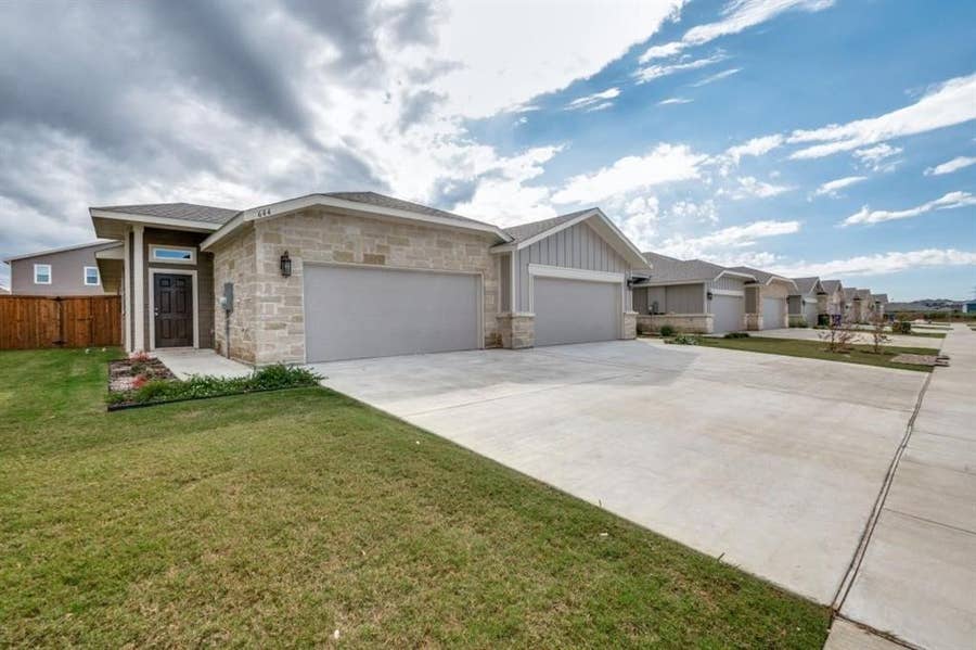 Property photo for 644 Blackland Drive, Venus, TX