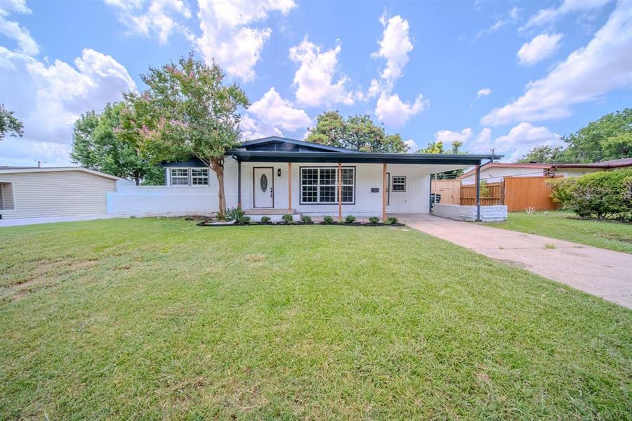 Property photo for 920 Treasure Road, Garland, TX