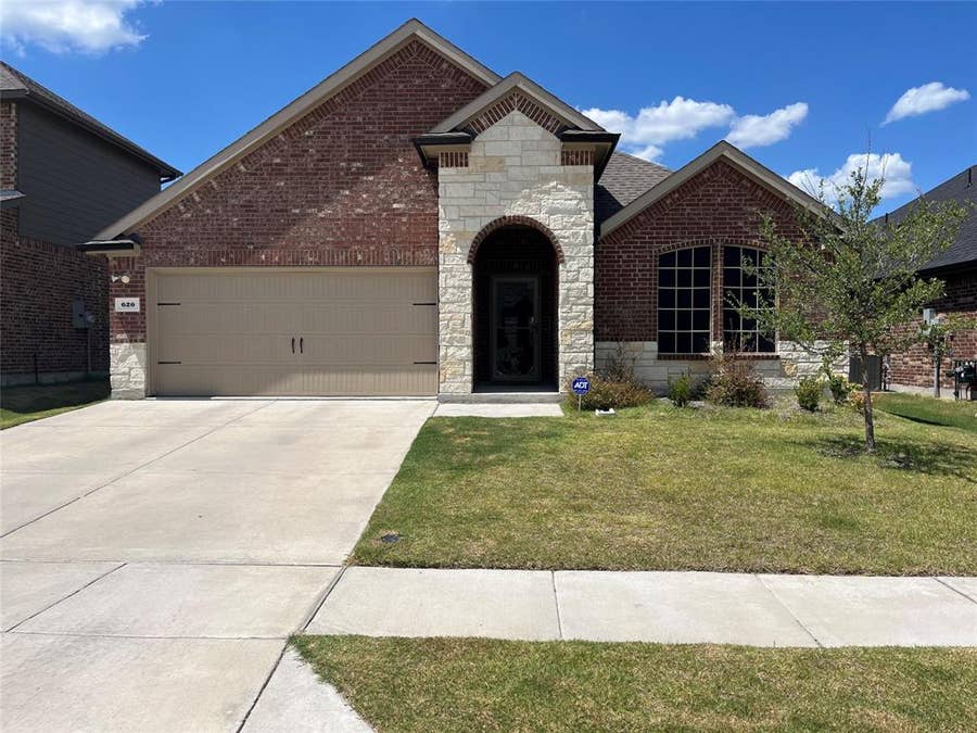 Property photo for 620 Carters Grove Drive, Fate, TX