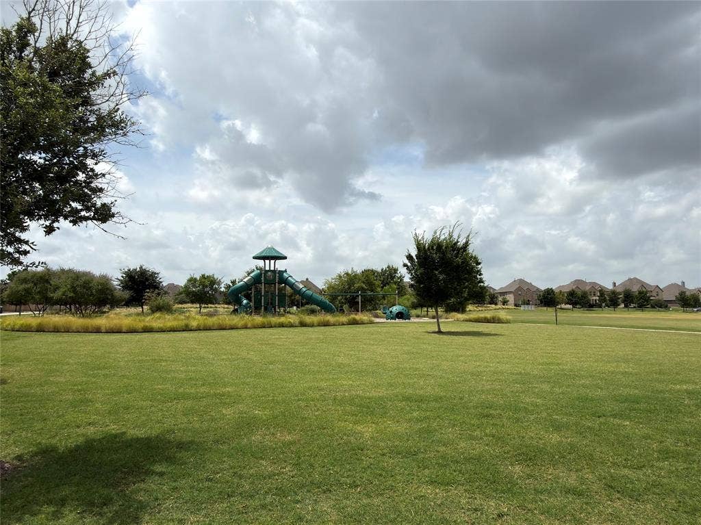 12464 Lost Valley Drive, Frisco, TX 75035 Second community playground located just down the street.