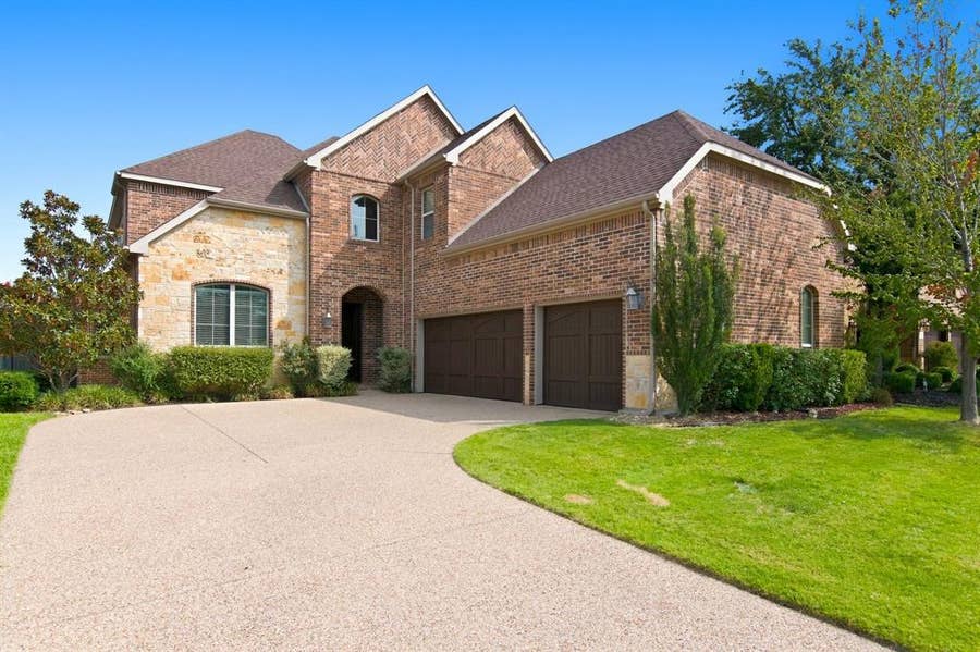 Property photo for 1819 Park Highland Way, Arlington, TX