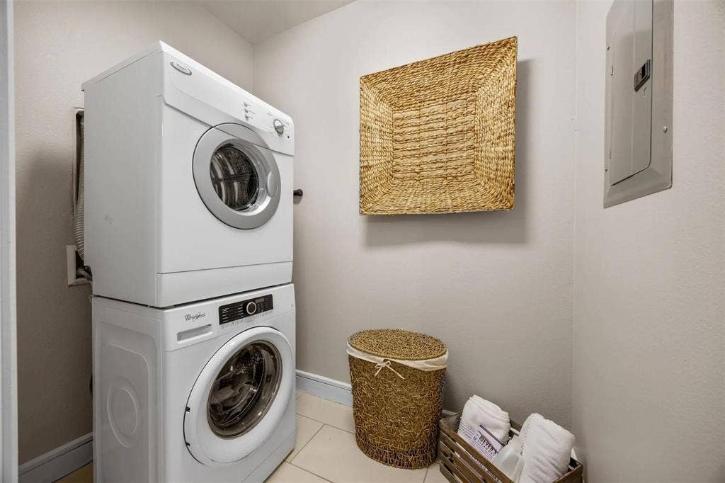 3201 Esperanza Crossing, #243, Austin, TX 78758 Up to 6 Weeks FREE! *on select units