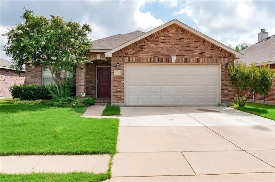 Property photo for 12728 Foxpaw Trail, Fort Worth, TX