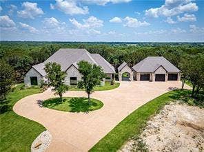 Property photo for 1136 Queen Elizabeth Drive, Waco, TX