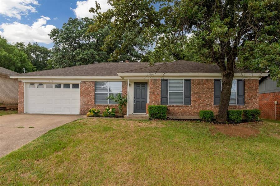 Property photo for 6410 Springfield Drive, Arlington, TX