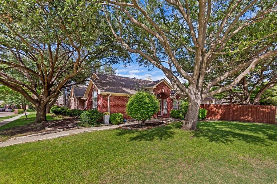 Property photo for 6800 Forest Hills Drive, Plano, TX