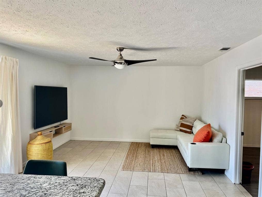 7412 Walling Lane, Dallas, TX 75231 7412 Walling Lane, Dallas, TX 75231