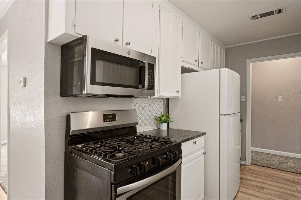 3501 Eastridge Drive, Haltom City, TX 76117 3501 Eastridge Drive, Haltom City, TX 76117