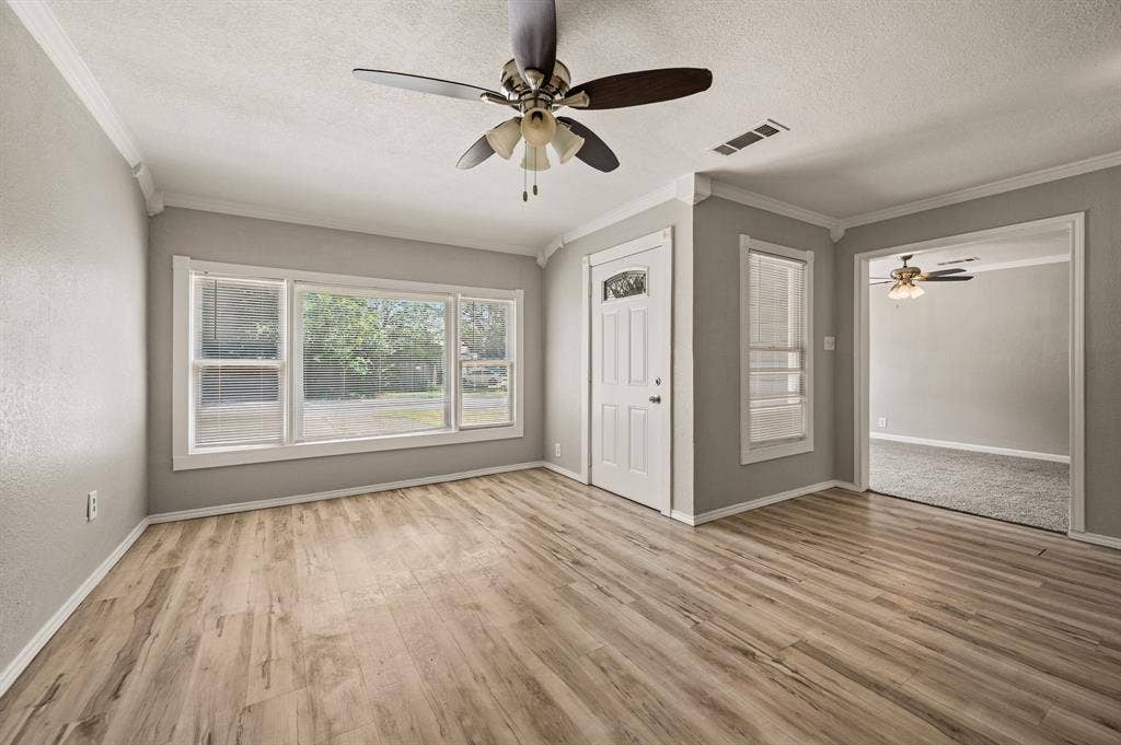 3501 Eastridge Drive, Haltom City, TX 76117 Front living room