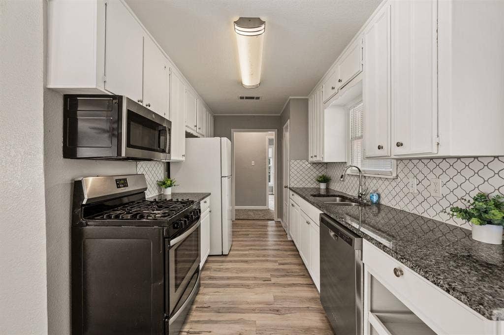 3501 Eastridge Drive, Haltom City, TX 76117 3501 Eastridge Drive, Haltom City, TX 76117