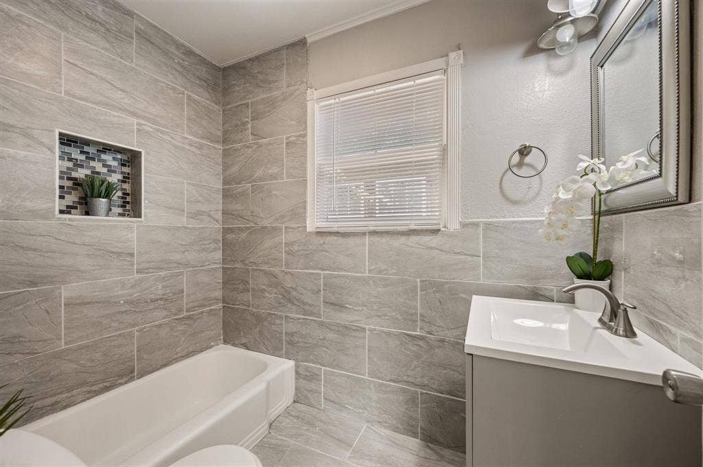 3501 Eastridge Drive, Haltom City, TX 76117 3501 Eastridge Drive, Haltom City, TX 76117