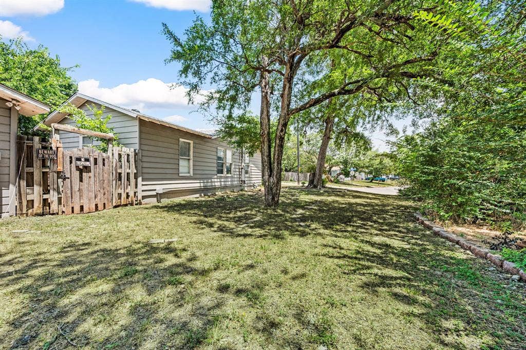 3501 Eastridge Drive, Haltom City, TX 76117 3501 Eastridge Drive, Haltom City, TX 76117