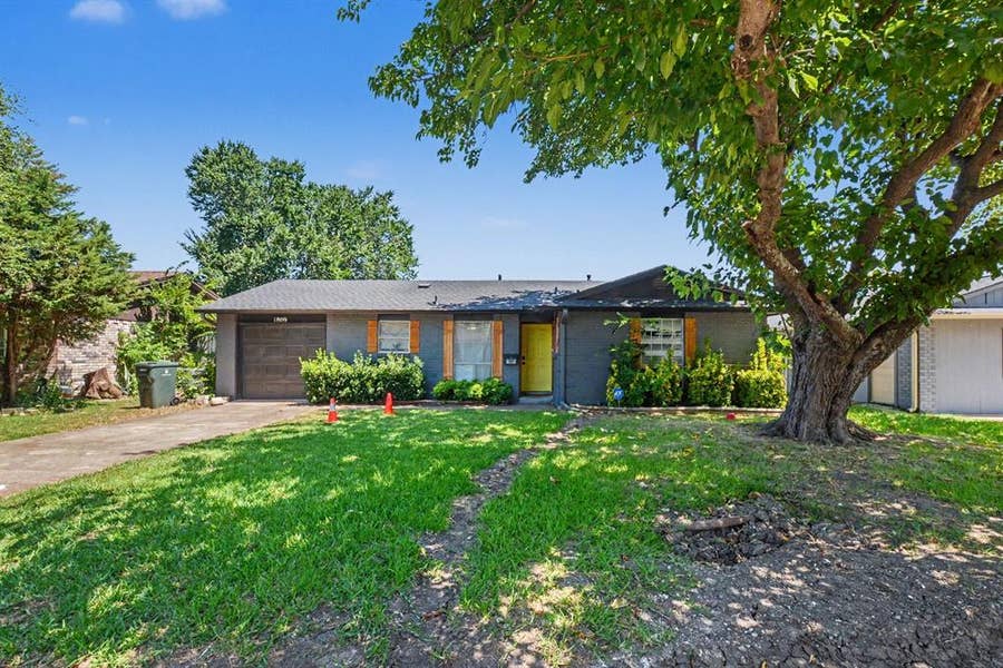 Property photo for 1809 Homestead Place, Garland, TX