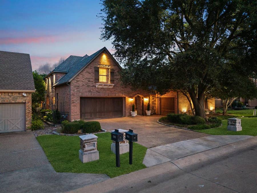 Property photo for 5213 Turnbridge Court, McKinney, TX