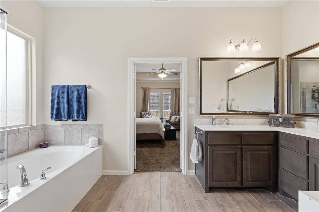 3033 Charing Cross Road, Midlothian, TX 76065